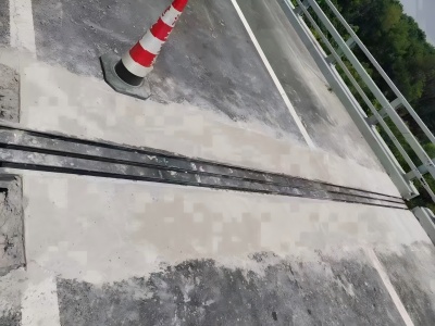 华蓥伸缩缝更换后浇筑材料快速结构修补料速砼的产品特点及施工流程​